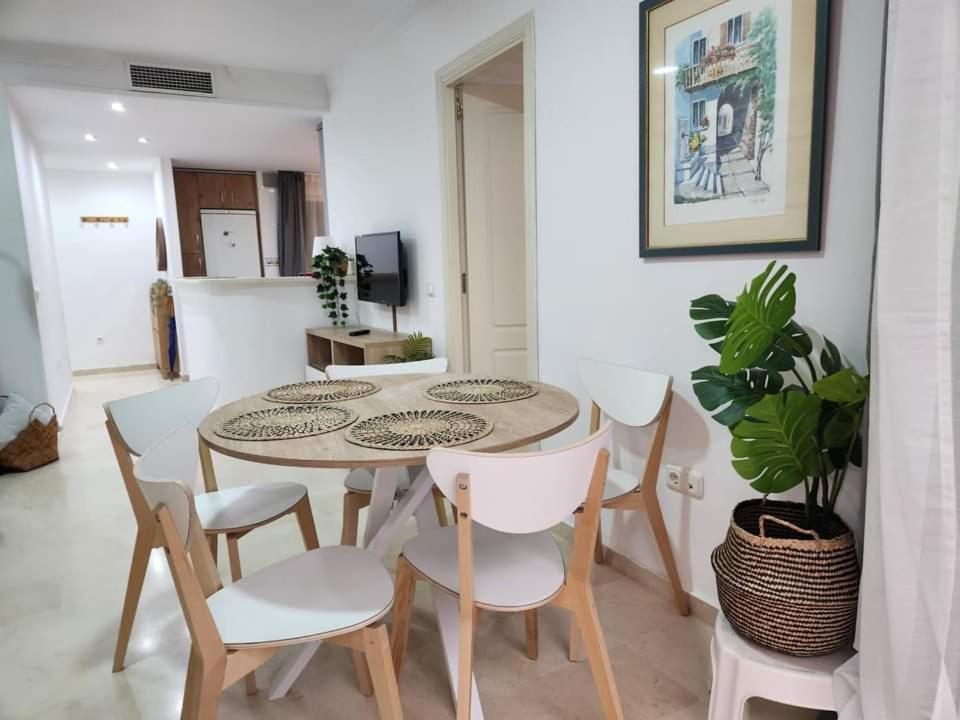 Apartment Beachfront Accommodation Estepona Exteriér fotografie