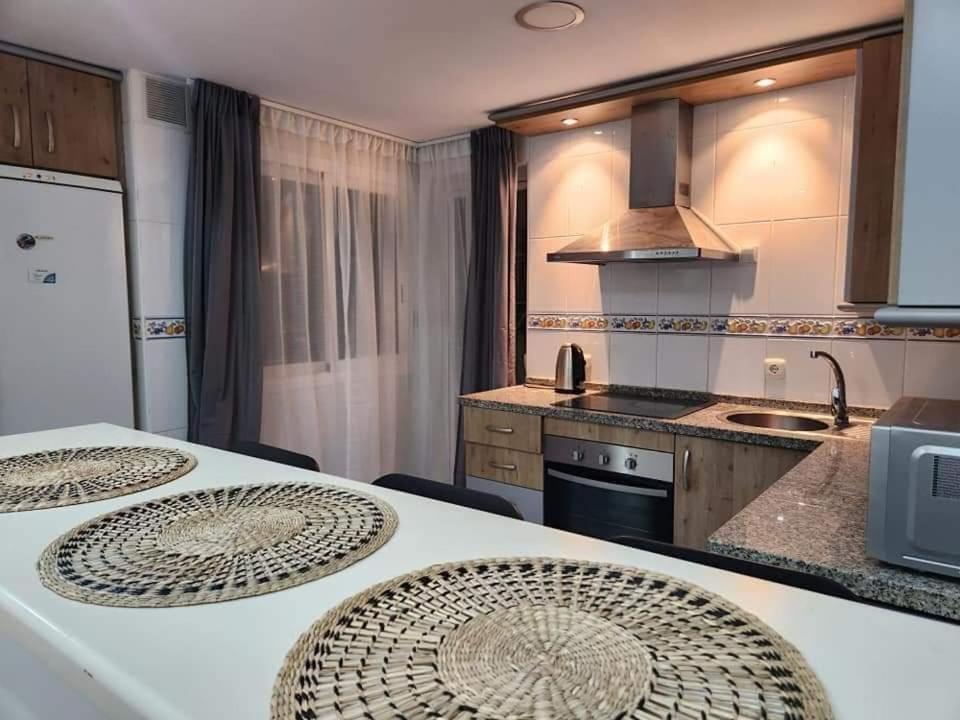 Apartment Beachfront Accommodation Estepona Exteriér fotografie